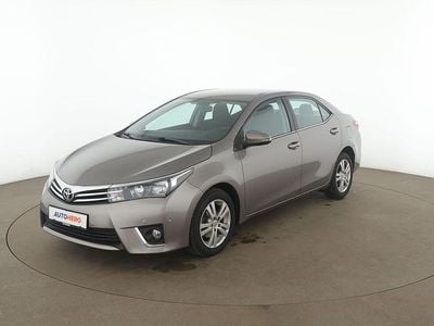 Używany Toyota Corolla Edition 132 KM (97 kW) 2015 Szary Sedan/Limuzyna