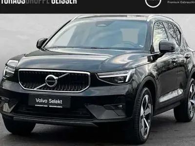 Gebraucht Volvo XC40 Core 163 PS (119 kW) 2025 Schwarz SUV