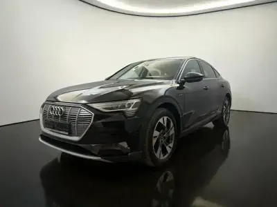 Begagnad Audi e-tron Sportback Advanced 300 kW (408 HK) 2021 Svart SUV