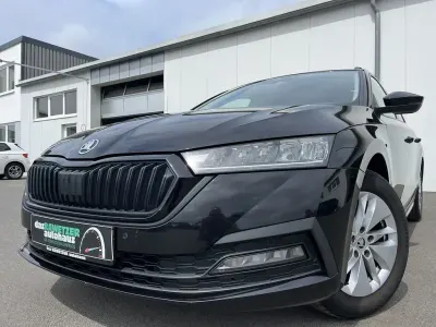 Używany Skoda Octavia Ambition 150 KM (110 kW) 2023 Czarny Kombi