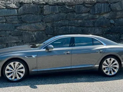 Gebraucht Bentley Flying Spur 551 PS (405 kW) 2021 Grau Limousine
