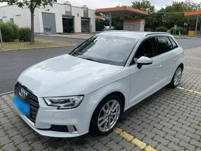 Gebraucht Audi A3 Ambiente 116 PS (85 kW) 2019 Weiß Limousine