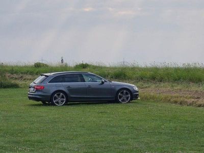 Gebraucht Audi A4 Sport 190 PS (139 kW) 2015 Grau Kombi