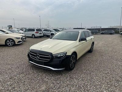 Gebraucht Mercedes E220 Avantgarde 200 PS (147 kW) 2022 Schwarz Limousine