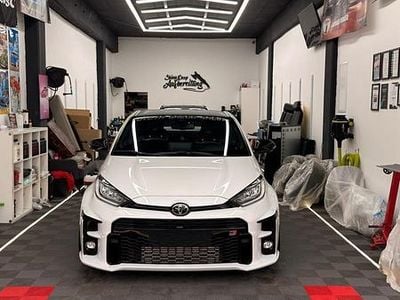 Weiß Gebraucht 2024 Toyota Yaris Edition Kleinwagen | 36.900 € (Fairer Preis)