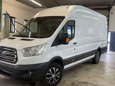 Weiß Gebraucht 2018 Ford Transit Trend Van / Kleinbus | 14.490 € (Fairer Preis)