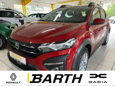 Gebraucht Dacia Sandero Comfort 91 PS (66 kW) 2022 Kalaharirot Kleinwagen