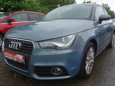 Gebraucht Audi A1 Ambition 86 PS (63 kW) 2011 Blau Kleinwagen