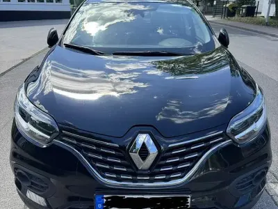 Gebraucht Renault Kadjar Business 140 PS (102 kW) 2021 Schwarz SUV