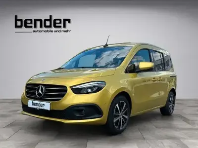 Gebraucht Mercedes T180 Edition 116 PS (85 kW) 2025 Gelb Van / Kleinbus