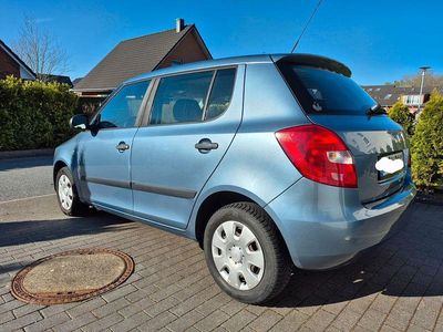 Gebraucht Skoda Fabia 60 PS (44 kW) 2010 Grau Limousine