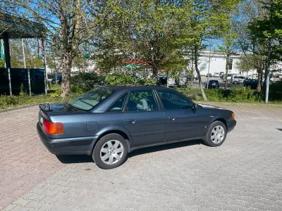 Gebraucht Audi 100 133 PS (97 kW) 1991 Blau Limousine