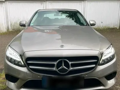 Gebraucht Mercedes C180 Avantgarde 156 PS (114 kW) 2019 Silber Limousine