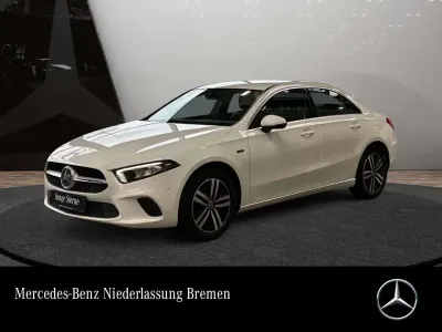 Gebraucht Mercedes A250 Progressive 160 PS (117 kW) 2021 Weiß Limousine
