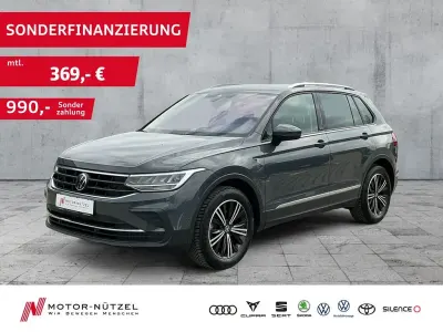 Gebraucht VW Tiguan Life 150 PS (110 kW) 2023 Delfingrau metallic SUV