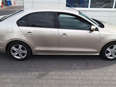 Gebraucht VW Jetta Highline 122 PS (89 kW) 2013 Grau Limousine