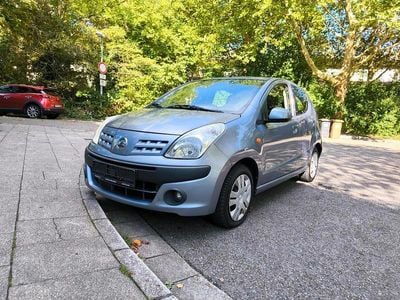 Nissan Pixo
