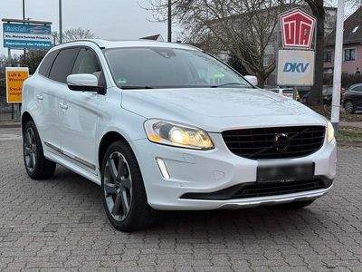 Weiß Gebraucht 2014 Volvo XC60 Summum SUV | 12.800 € (Fairer Preis)