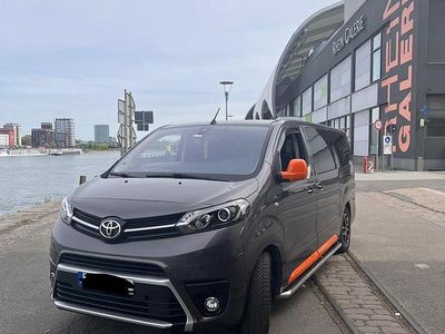 Usata Toyota Proace 177 CV (130 kW) 2023 Andere farben Monovolume