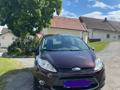 Gebraucht Ford Fiesta Ghia 97 PS (71 kW) 2008 Rot Kleinwagen