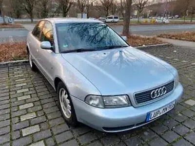 Gebraucht Audi A4 Performance 125 PS (91 kW) 1999 Silber Limousine