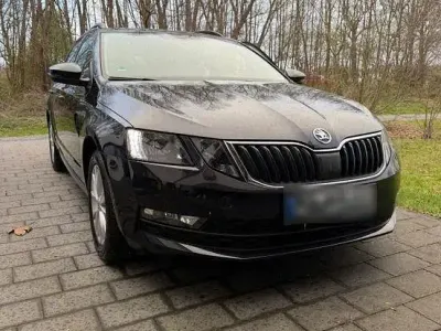 Gebraucht Skoda Octavia Ambition 150 PS (110 kW) 2017 Schwarz Kombi
