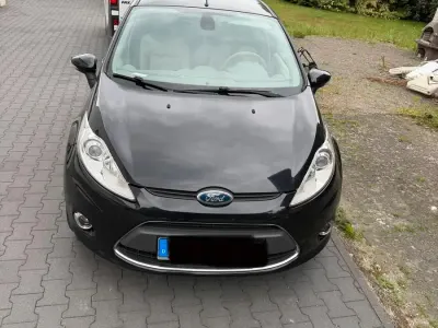 Usata Ford Fiesta 82 CV (60 kW) 2009 Nero Utilitaria