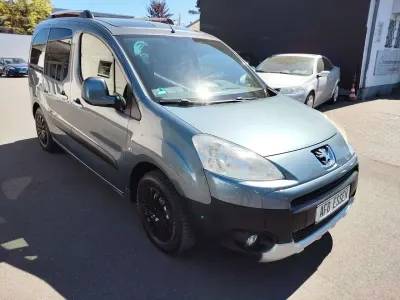 Gebraucht Peugeot Partner 98 PS (72 kW) 2011 Blau Van / Kleinbus
