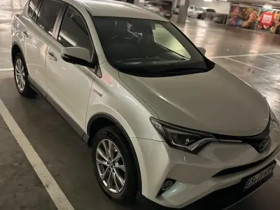 Gebraucht Toyota RAV4 Hybrid 155 PS (114 kW) 2017 Weiß SUV