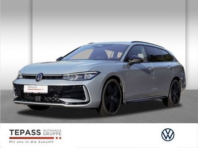 Second-hand VW Passat R-line 150 CP (110 kW) 2024 Argintiu Break