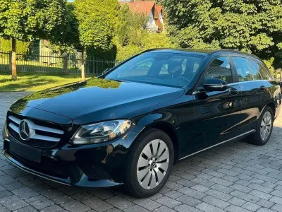 Gebraucht Mercedes C220 194 PS (142 kW) 2021 Schwarz Limousine