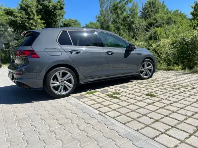 Gebraucht VW Golf VIII R-line 150 PS (110 kW) 2022 Grau Limousine