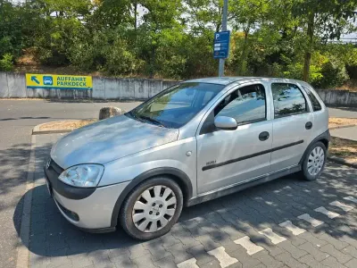 Gebraucht Opel Corsa 90 PS (66 kW) 2002 Silber Kleinwagen