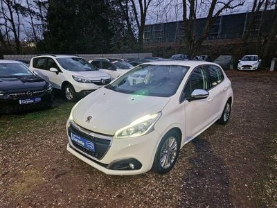 Weiß Gebraucht 2017 Peugeot 208 Kleinwagen | 8.500 € (Fairer Preis)