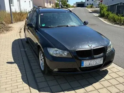 Gebraucht BMW 320 163 PS (119 kW) 2007 Schwarz Kombi