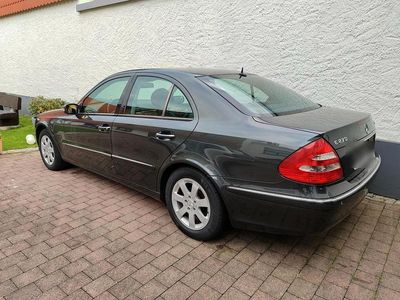 Mercedes E270