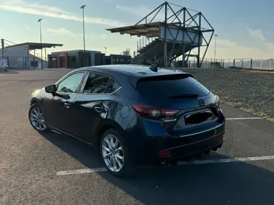 Używany Mazda 3 Sports-Line 150 KM (110 kW) 2014 Sedan/Limuzyna