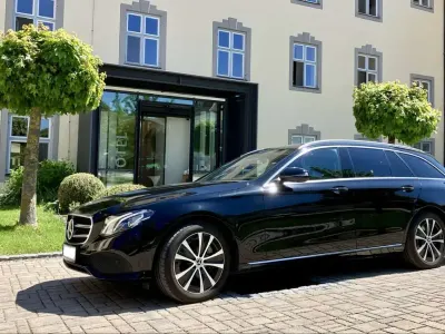 Gebraucht Mercedes E300 194 PS (142 kW) 2019 Schwarz Kombi
