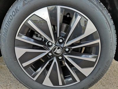 Neu Skoda Superb Selection 220 PS (161 kW) 2025 Grahitgrau metallic Kombi