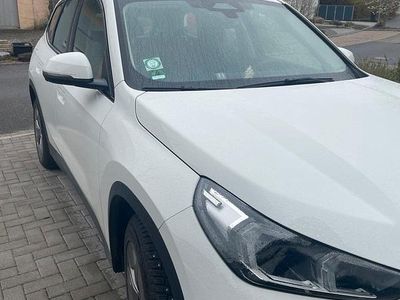 Gebraucht BMW iX1 150 kW (204 PS) 2024 Weiß SUV