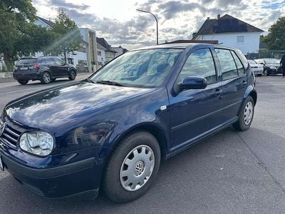 Usata VW Golf IV 101 CV (74 kW) 2000 Blu Berlina