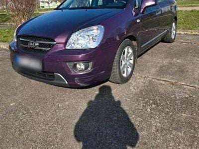 Gebraucht Kia Carens 161 PS (118 kW) 2009 Van / Kleinbus