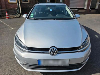 Gebraucht VW Golf VII 110 PS (80 kW) 2019 Grau Kombi