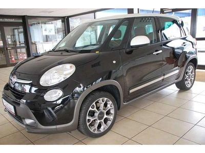 Gebraucht Fiat 500L Trekking 120 PS (88 kW) 2016 Nr. 909 schwarz/weiß Van / Kleinbus