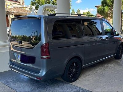 Usata Mercedes V300 239 CV (175 kW) 2022 Grigio Monovolume