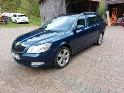Używany Skoda Octavia Ambiente 160 KM (117 kW) 2011 Niebieski Kombi