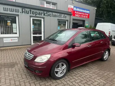 Gebraucht Mercedes B200 136 PS (100 kW) 2005 Rot Van / Kleinbus