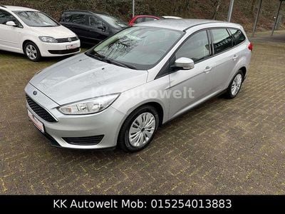 Gebraucht Ford Focus Trend 101 PS (74 kW) 2016 Polarsilber metallic Kombi