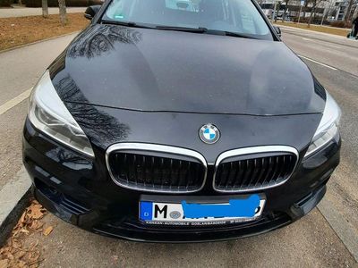 Schwarz Gebraucht 2015 BMW 216 Gran Tourer M Sport Van / Kleinbus | 10.200 € (Etwas zu teuer)