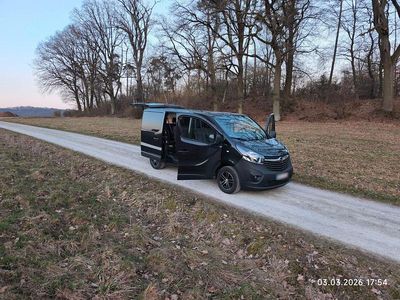 Usata Opel Vivaro 125 CV (91 kW) 2017 Nero Monovolume